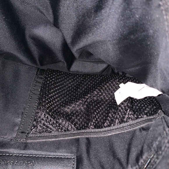 COPY - LULULEMON BLACK ATHLETICA BUCKET HANDBAG/CROSSBODY - Picture 6 of 15